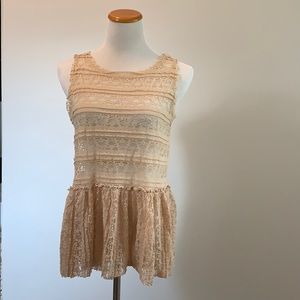 Lace tunic size S/M‎